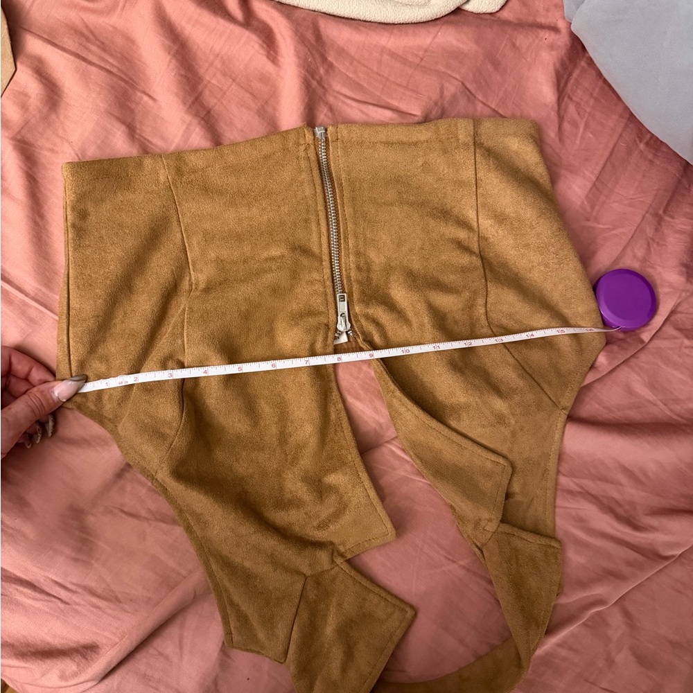 Adorable suede zip up bustier top - Picture 5 of 5